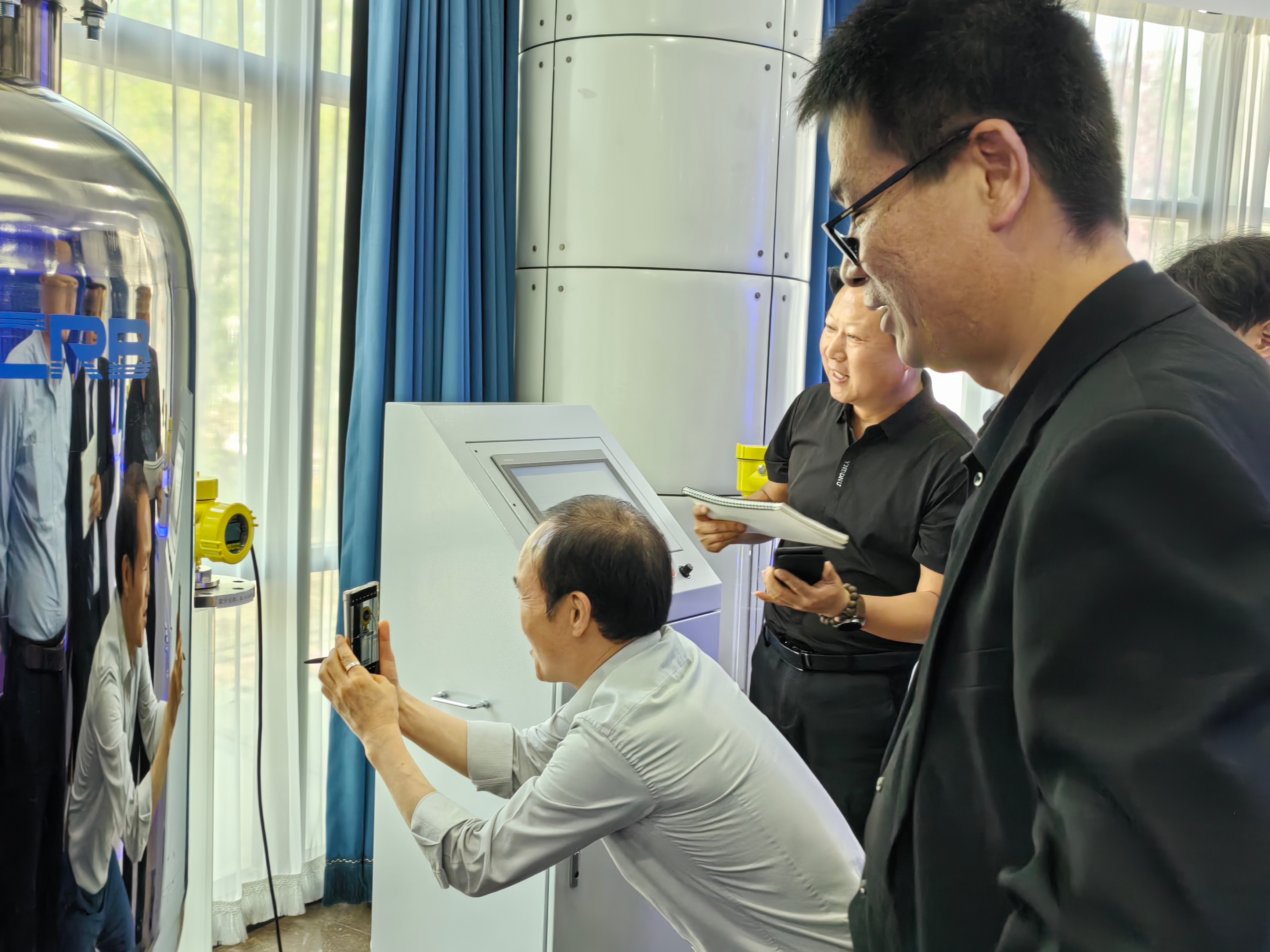 韓國(guó)客戶(hù)到訪(fǎng)北京精誠(chéng)瑞博 開(kāi)展技術(shù)交流與車(chē)間考察