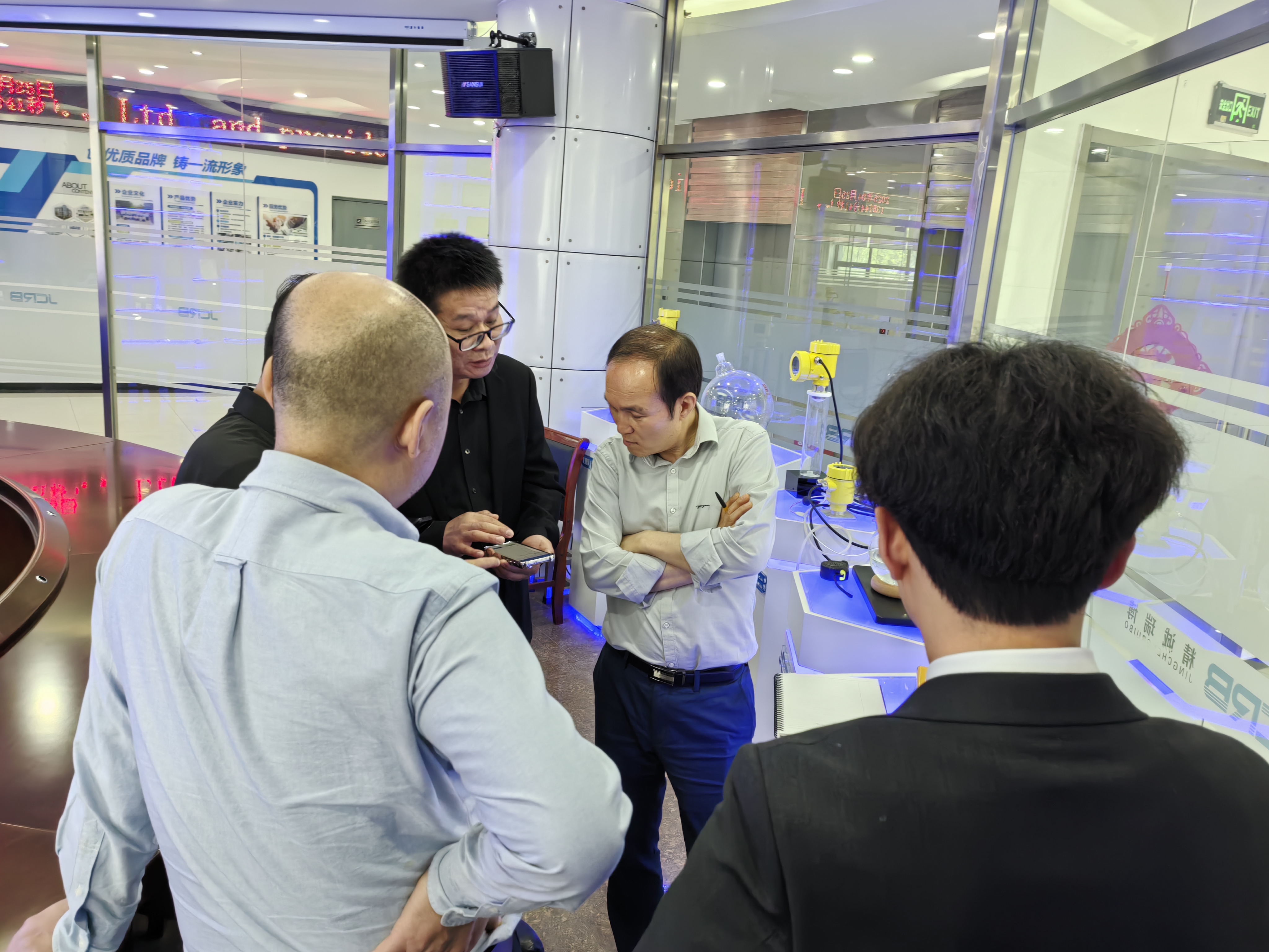 韓國(guó)客戶(hù)到訪(fǎng)北京精誠(chéng)瑞博 開(kāi)展技術(shù)交流與車(chē)間考察